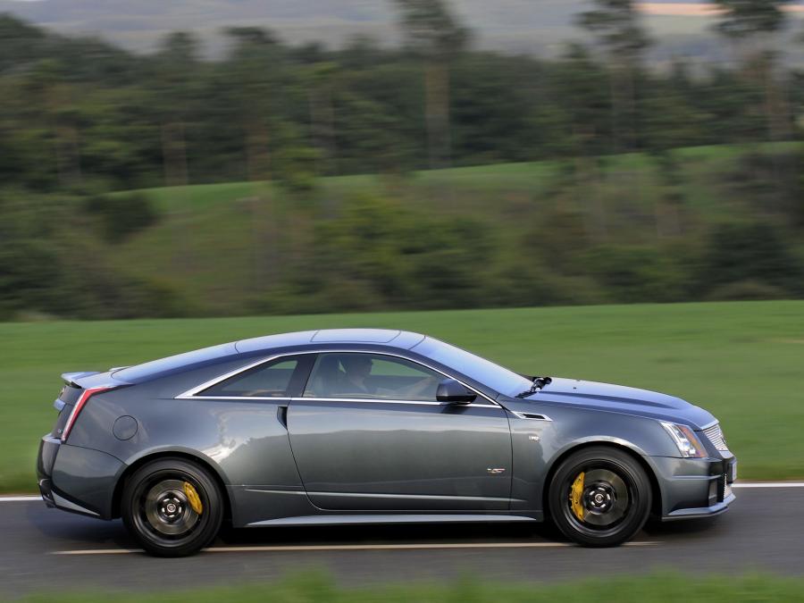  Cadillac CTS-V Coupe Black Diamond 2011 года  (EU) (фото 13 из 14)